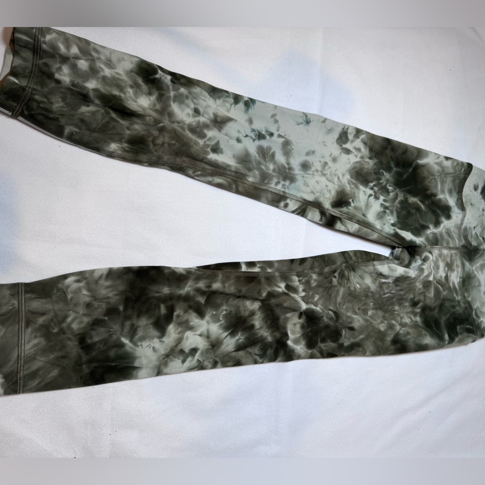 Lululemon Align Cropped